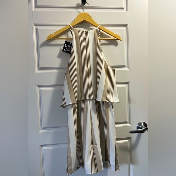NWT beige striped Allie Rose LuLu Romper, size small. - Picture 4 of 5